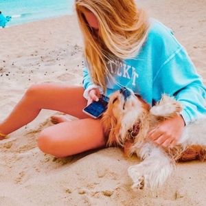 Meet your Posher, Ava